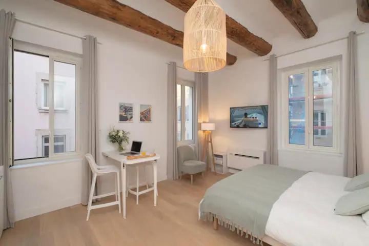 Design Suites Vieux Port マルセイユ エクステリア 写真